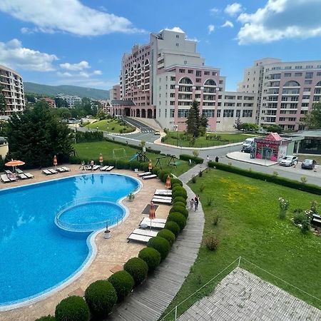 Apartment Sunny Beach Plaza 100 M Sea Екстериор снимка