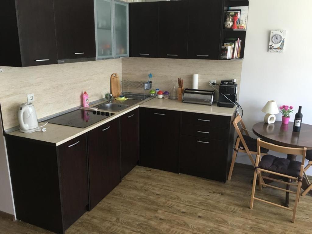 Apartment Sunny Beach Plaza 100 M Sea Екстериор снимка