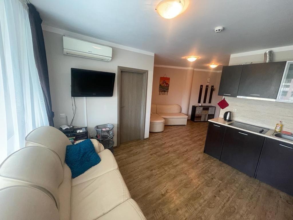 Apartment Sunny Beach Plaza 100 M Sea Екстериор снимка