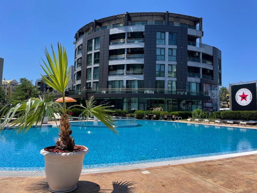 Apartment Sunny Beach Plaza 100 M Sea Екстериор снимка