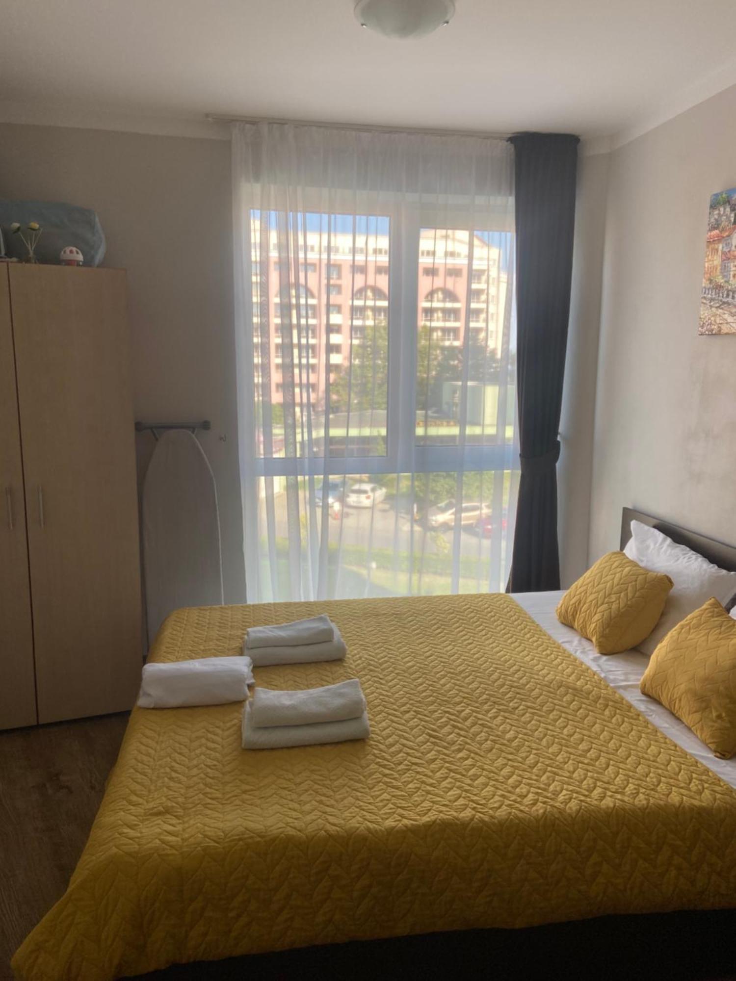 Apartment Sunny Beach Plaza 100 M Sea Екстериор снимка